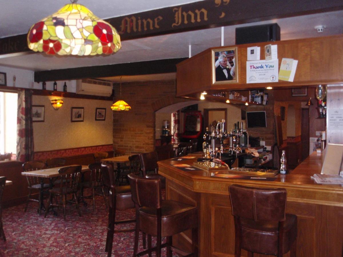 The Flask Inn Робин-Худс-Бей Экстерьер фото